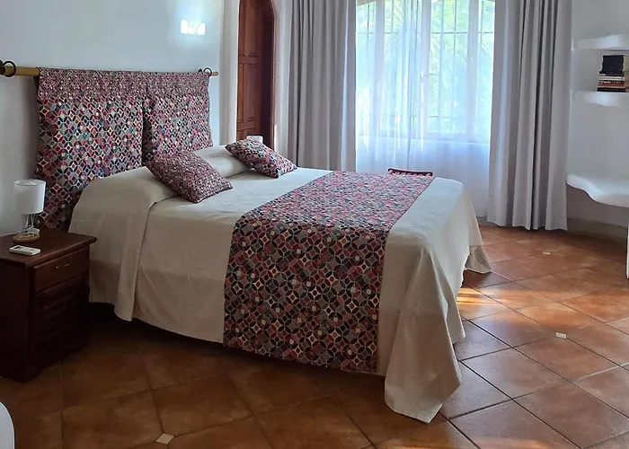 Bruga En Rocks Villa